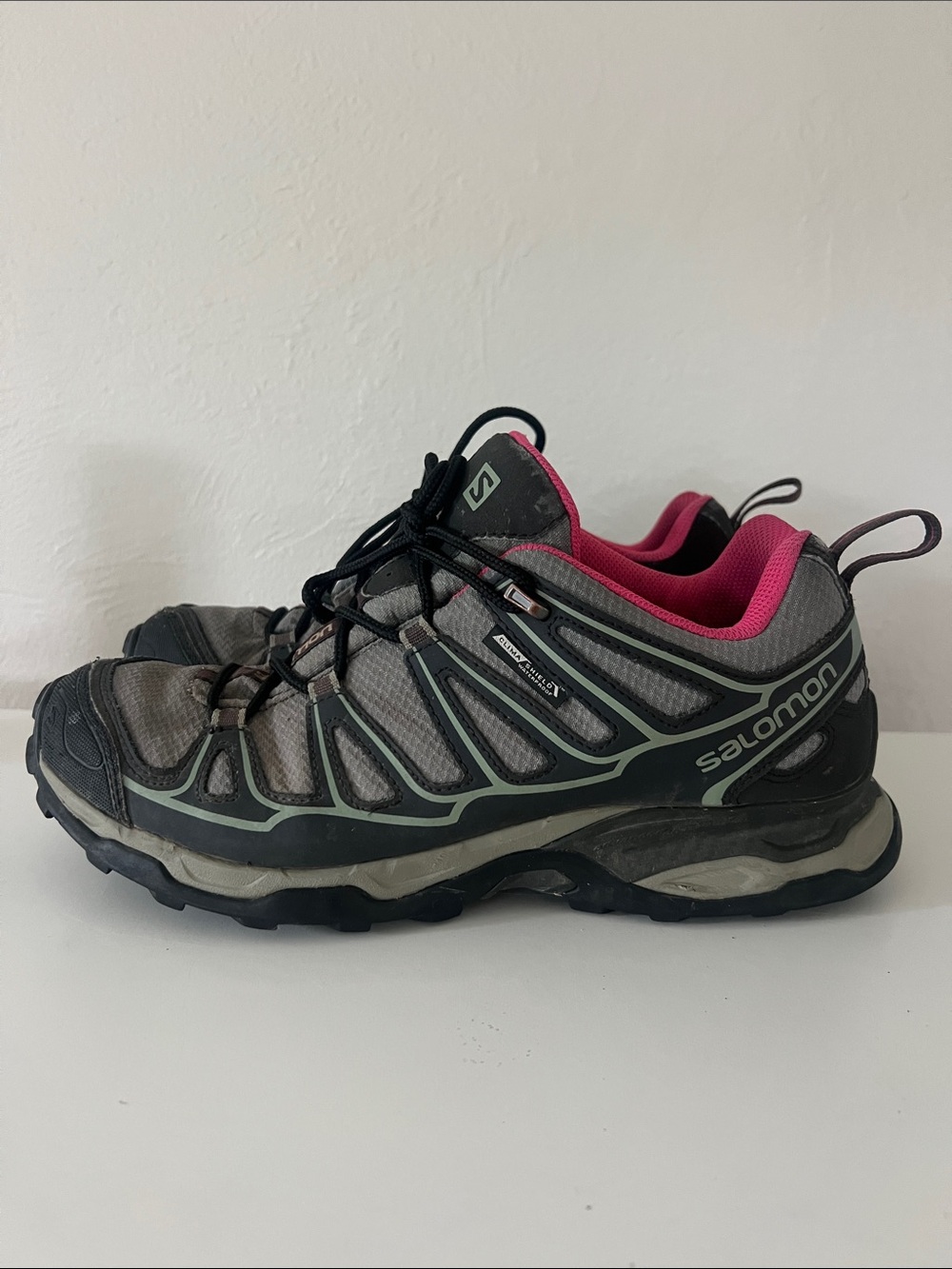 Salomon Women's Gray and Pink Trail Hiking Sneakers Sz 9 - Picture 2 of 13